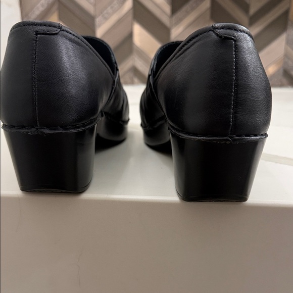 Dansko Black Leather Clogs - Picture 2 of 4